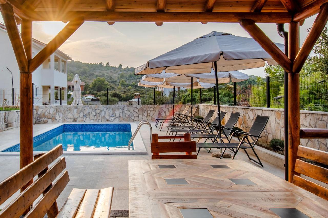 Luxury Apartments Alkar With Swimming Pool Ражань Экстерьер фото